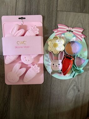 Pink Bunny & Carrot Silicone Mold and Cookie Cutter Set